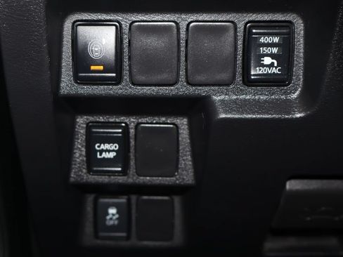 Used 2022 Nissan Frontier SV RWD image 19