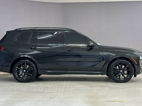 Used 2025 BMW X7 xDrive40i w/ M Sport Package image 7