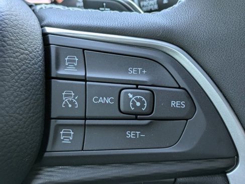 New 2025 Jeep Grand Cherokee L Altitude image 23