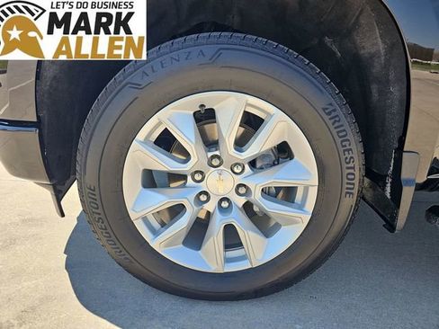 Used 2024 Chevrolet Silverado 1500 Custom image 32