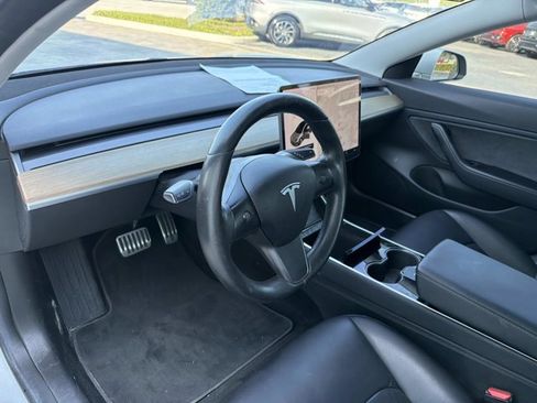 Used 2018 Tesla Model 3 Long Range RWD image 15