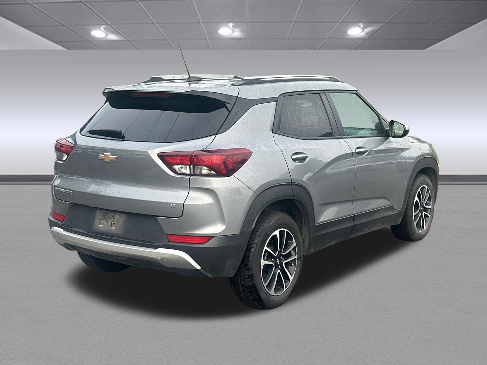 Used 2025 Chevrolet TrailBlazer LT FWD image 3