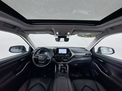 Used 2023 Toyota Highlander XLE image 38