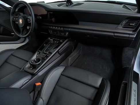 New 2026 Porsche 911 Carrera 4S image 21