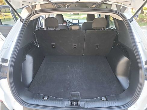 Used 2021 Ford Escape SE image 31