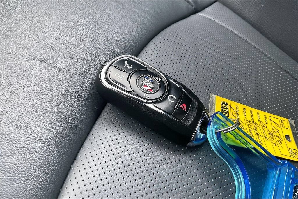 Used 2023 Buick Enclave Essence FWD image 38