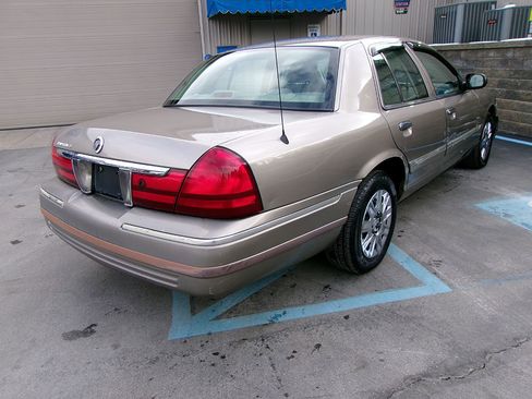 Used 2005 Mercury Grand Marquis GS image 6
