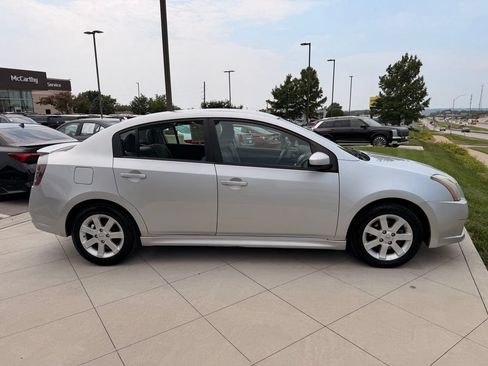 Used 2012 Nissan Sentra 2.0 SR FWD image 10