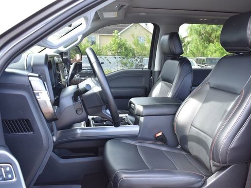 Used 2024 Ford F250 Lariat w/ Lariat Ultimate Package AWD/4WD image 7