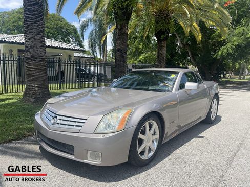 Used 2005 Cadillac XLR image 8