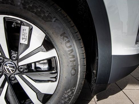New 2026 Volkswagen Atlas SE AWD/4WD image 21
