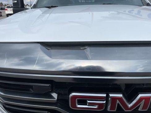 Used 2024 GMC Sierra 1500 AT4 image 3