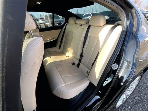 Used 2023 BMW 330e image 37