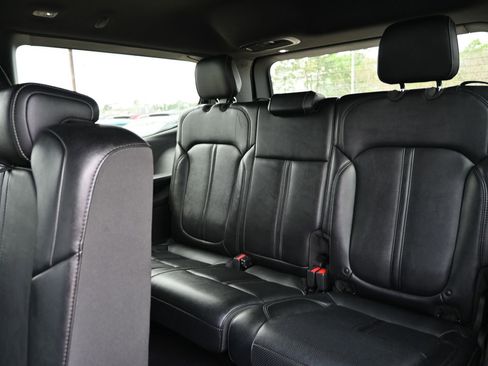 Used 2024 Jeep Wagoneer Series II w/ Flexible Seating Group RWD image 26