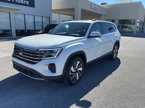 New 2026 Volkswagen Atlas SE FWD image 3