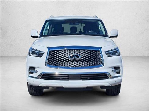 Used 2018 INFINITI QX80 2WD w/ Driver Assistance Package image 2