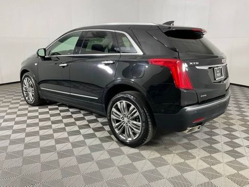 Used 2019 Cadillac XT5 Premium Luxury w/ Driver Assist Package AWD/4WD image 4