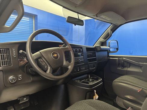 Used 2024 Chevrolet Express 2500 w/ Driver Convenience Package image 11