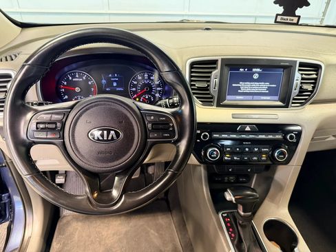Used 2018 Kia Sportage EX AWD/4WD image 8
