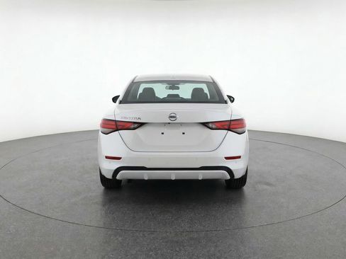 Used 2025 Nissan Sentra SV image 7