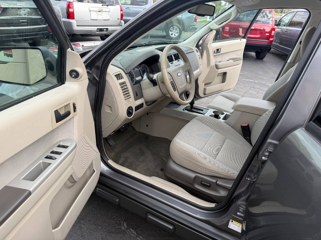 Used 2010 Ford Escape XLT AWD/4WD image 10