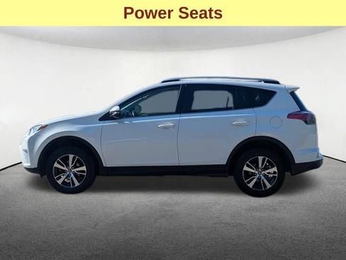 Used 2018 Toyota RAV4 XLE AWD/4WD image 9
