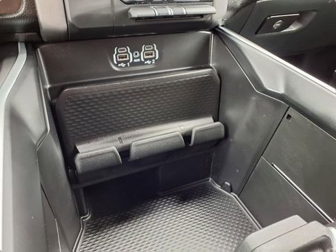 Certified 2022 RAM 1500 Big Horn AWD/4WD image 10