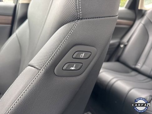 Used 2024 Genesis G80 image 32