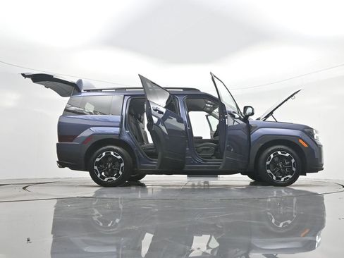Used 2025 Hyundai Santa Fe SEL FWD image 45