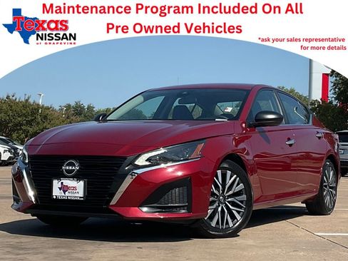 Used 2025 Nissan Altima 2.5 SV FWD image 1