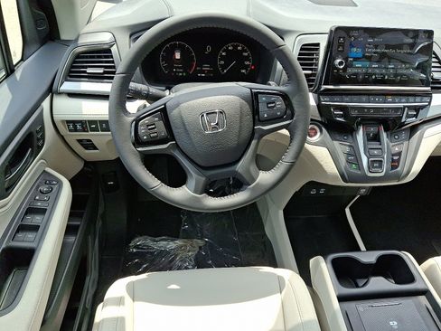 New 2026 Honda Odyssey EX-L image 9