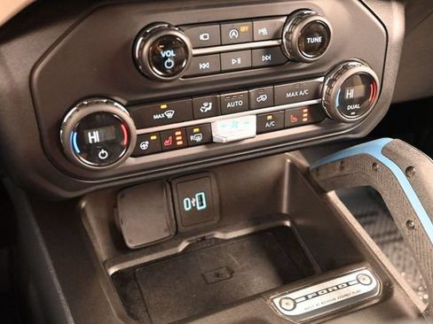 Used 2023 Ford Bronco Wildtrak AWD/4WD image 42