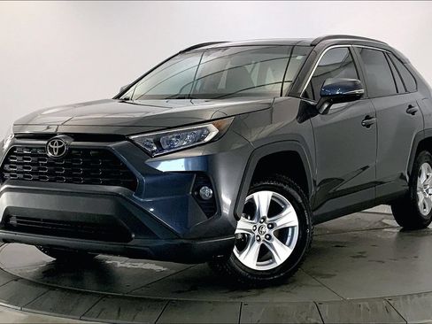 Used 2021 Toyota RAV4 XLE w/ Convenience Package AWD/4WD image 11