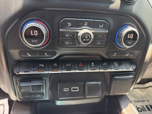Used 2021 Chevrolet Silverado 1500 LT Trail Boss w/ Convenience Package II AWD/4WD image 14