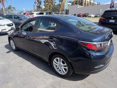 Used 2017 Toyota Yaris iA FWD image 4