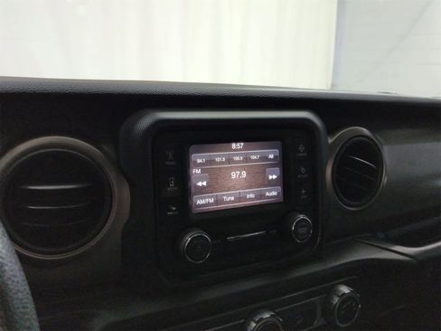 Used 2020 Jeep Wrangler Unlimited Sport image 28