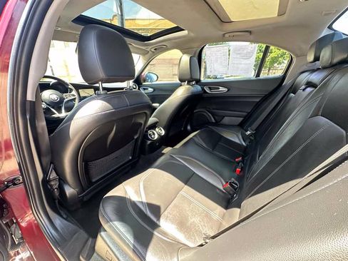 Used 2017 Alfa Romeo Giulia AWD image 39
