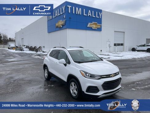 Used 2022 Chevrolet Trax LT w/ LT Convenience Package image 1