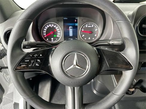 Used 2025 Mercedes-Benz Sprinter 2500 image 18