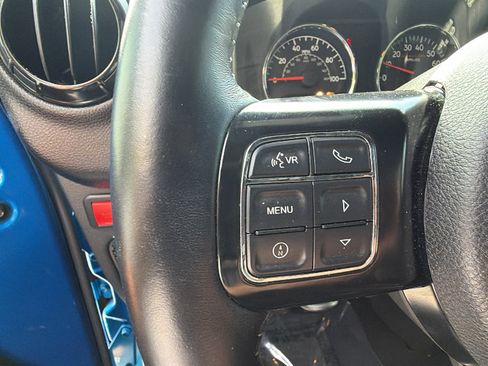 Used 2016 Jeep Wrangler Unlimited Rubicon AWD/4WD image 28