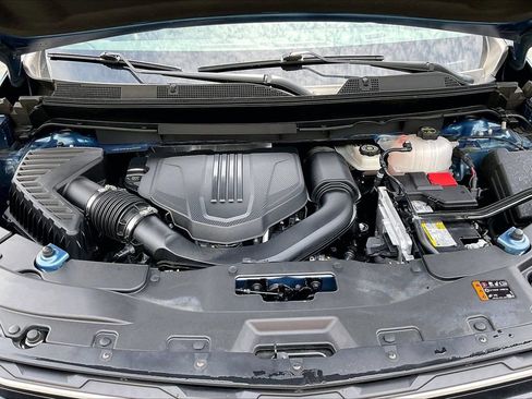 Used 2025 Chevrolet Traverse LT w/ LPO, Floor Liner Package FWD image 38