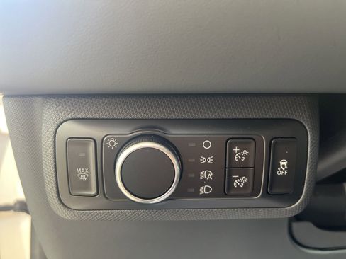 Used 2025 Ford Mustang Mach-E Premium AWD/4WD image 19
