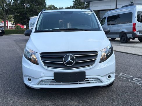 Used 2023 Mercedes-Benz Metris Passenger image 3