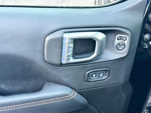 Used 2021 Jeep Gladiator Overland image 19