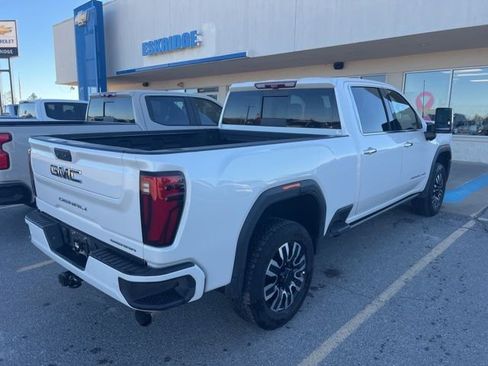 Used 2025 GMC Sierra 2500 Denali Ultimate image 6