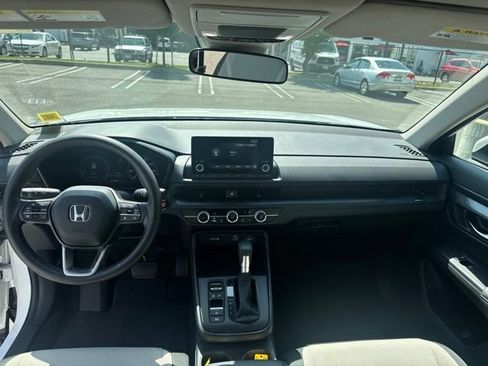 Used 2023 Honda CR-V LX image 15