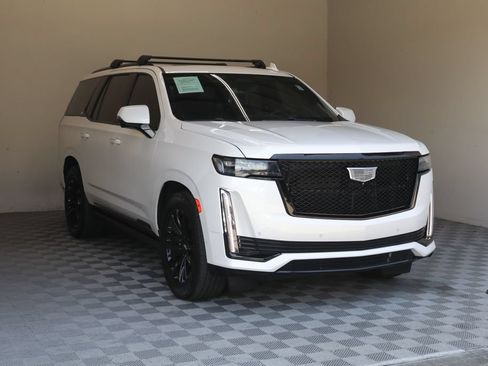 Used 2022 Cadillac Escalade Sport Platinum w/ LPO, ONYX Package AWD/4WD image 10