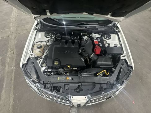 Used 2012 Lincoln MKZ FWD image 22
