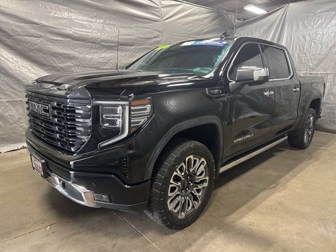 Used 2023 GMC Sierra 1500 Denali Ultimate AWD/4WD image 2