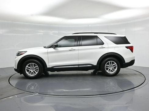 Used 2025 Ford Explorer Active RWD image 31